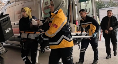 Otomobilin çarptığı yaşlı adam ağır yaralandı
