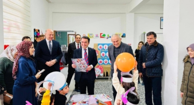 Espiye Kaymakamı Kavanoz, öğrencilerin karne sevincine ortak oldu