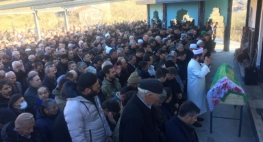 Giresun'da organlarıyla 4 kişiye umut olan genç kız son yolculuğuna uğurlandı