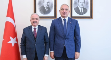 Giresun Milletvekili Temür'den Bakan Ersoy'a Ziyaret:  Giresun Adası'nın Turizm Yatırımları Görüşüldü