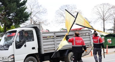 Giresun’un o ilçesinde kaldırım ve yol kenarlarını işgal eden tabelalar toplandı!