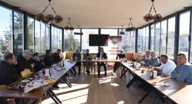 Görele Belediye Başkanı Hasbi Dede, Çalışan Gazeteciler Günü'nde Gazetecilerle Bir Araya Geldi