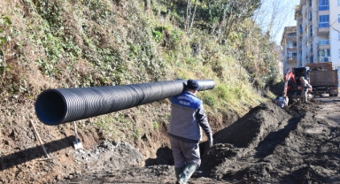 Görele’de kanalizasyon ve yağmur suyu bertaraf hattı çalışmaları sürüyor