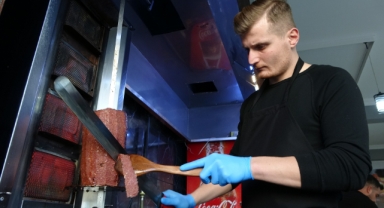 Motor ustasıydı, Doğu Karadeniz'in tek sucuk dönercisi oldu