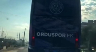 Orduspor otobüsünün Suriye'de ne işi var? Ortalık karıştı!