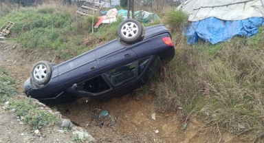 Sulama kanalına devrilen otomobilin sürücüsü yaralandı