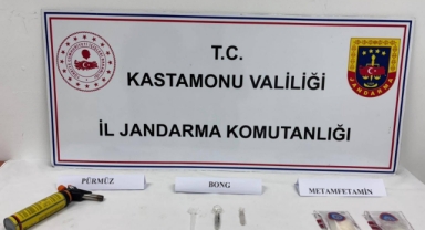 Toprağa gömdüğü uyuşturucuyu jandarmadan gizleyemedi