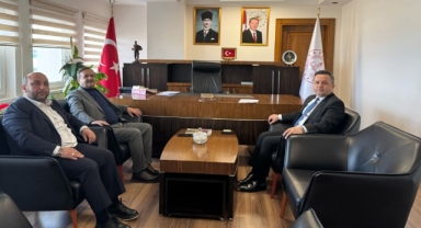Alucra Belediye Başkanı Demirağ ve AK Parti Alucra İlçe Başkanı Gündüz, İl Millî Eğitim Müdürü Tokgöz’ü Ziyaret Etti