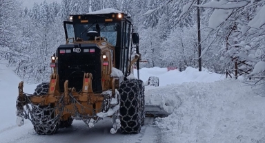 Giresun Valisi Serdengeçti Karla Mücadelede Özveriyle Çalışan İl Özel İdaresi Ekibine Teşekkür Etti