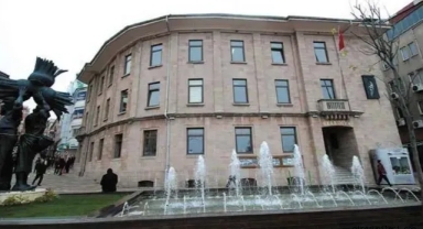 Kamuoyu Soruyor: Giresun Belediyesi’nde Aile Şirketi mi Kuruluyor? Başkan Vekili, Başkan Yardımcısı ve Başkanlık Sekreteri kimler?