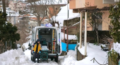 Keşap’ta Hasta Vatandaşa Ulaşmak İçin İl Özel İdaresi Ekipleri Seferber Oldu