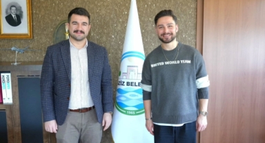 MasterChef Türkiye 2024 Şampiyonu Onur Üresin, Piraziz Belediye Başkanı Ayyıldız’ı Ziyaret Etti