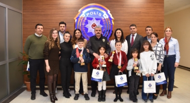 Minik sporculardan, Giresun İl Emniyet Müdürü Çelebi'ye ziyaret