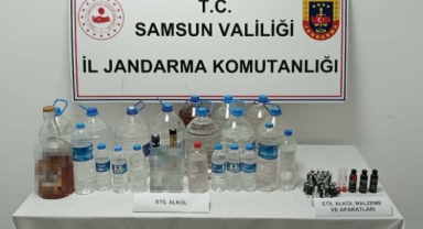 Samsun'da 55 litre etil alkol ve 56 adet aroma kiti ele geçirildi
