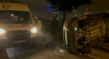 Samsun'da kamyonla çarpışan otomobildeki 3 kişi yaralandı