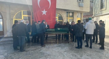 Bereketzade Camisi'nin emekli imam hatibi Yağcıoğlu Giresun'da son yolculuğuna uğurlandı