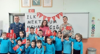 ‘Bir Mektup da Sen Yaz’ Etkinliği Kapsamında Mehmetçikler,  Giresunlu Öğrencilerle Buluştu