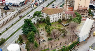 Belediye, Taşbaşı’na Halkın Girmesini İstemiyor Mu? Köse, Taşbaşı Parkı'nı Otele Mi Verecek?