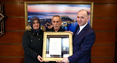 Giresun’da Devlet Övünç Madalyası Tevcih Töreni: Şehit ve Gazilere Madalya ve Berat Takdim Edildi