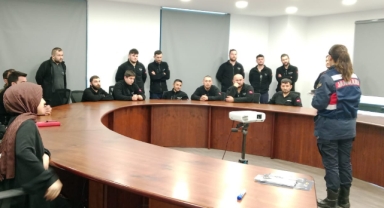 Giresun'da Jandarmadan Farkındalık Eğitimleri: Kadına Şiddet ve Çocuk Hakları Konuları İşlendi