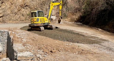 Giresun İl Özel İdaresi, Dereli İlçesinde Yol Bakım ve Onarım Çalışmalarına Devam Ediyor
