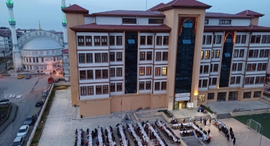 Giresun Kız Anadolu İmam Hatip Lisesi'nde İftar Programı Düzenlendi