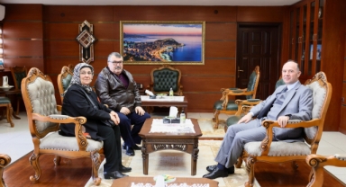 Giresun Valisi Serdengeçti, Şehit Jandarma Er Ozan Levent Sarıkaya’nın Ailesini Valilikte Ağırladı