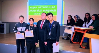 Keşap Şht. İsmail Kefal Anadolu İmam Hatip Ortaokulundan Bilgi Yarışmasında Büyük Başarı
