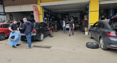 Kış lastiği değişimi ile bayram hazırlığı birleşince lastikçiler yoğun mesai harcıyor   