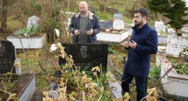 Piraziz Belediye Başkanı Mahmut Esat Ayyıldız, Merhum Başkan Hasan Şenel’i Mezarı Başında Andı