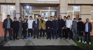 Piraziz’de Teravih Buluşması: İlçe Milli Eğitim Müdürü Aydın, Öğrencilerle Bir Araya Geldi