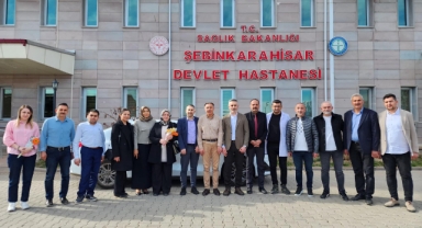 Şebinkarahisar Belediye Başkan Vekili ve AK Parti İlçe Yönetimi, Sağlık Çalışanlarını Ziyaret Etti