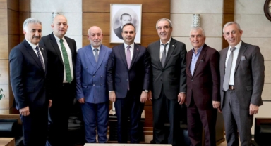Şebinkarahisar Belediye Başkanı Şentürk ve Beraberindeki Heyet Sanayi ve Teknoloji Bakanı Kacır’ı Ziyaret Etti