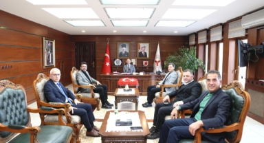 Tüm Restoranlar ve Turizmciler Derneği Heyetinden Giresun Valisi Serdengeçti’ye Ziyaret