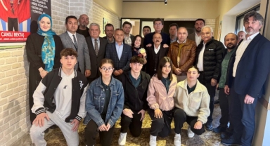 Giresun’da Avrupa ve Dünya şampiyonu Milli Halterci Cansu Bektaş altınla ödüllendirildi