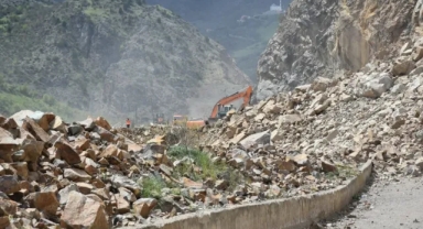 Giresun-Gümüşhane Karayolu Ağır Vasıta Araç Geçişine Kapandı