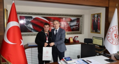 Özel Sporcular Atletizm Türkiye İkincisi Menteşe’den Giresun Gençlik ve Spor İl Müdürü Ergün’e Ziyaret