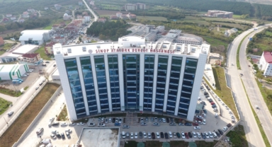 Sinop’ta bıçaklı kavga: 1’i ağır 2 yaralı