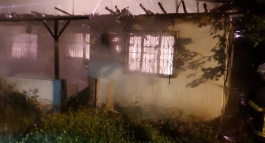 Tokat'ta çıkan yangında tek katlı ev kullanılamaz hale geldi