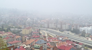 Trabzon'da hava ulaşımına sis engeli