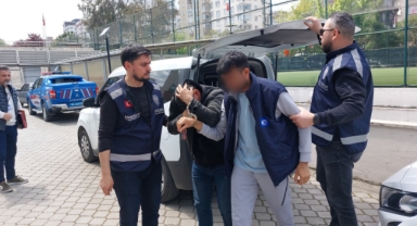 3 kaçak göçmeni taşıyan taksi şoförü tutuklandı