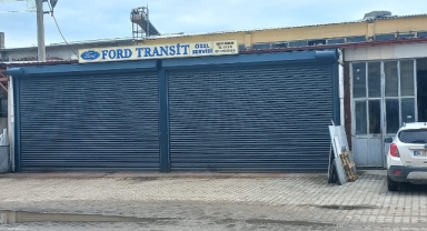 5 metrelik yükseklikten düşen esnaf yaşamını yitirdi   