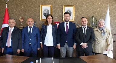 AK Parti Genel Merkez Yerel Yönetimler Başkan Yardımcısı Ekinci'den, Piraziz'e Ziyaret