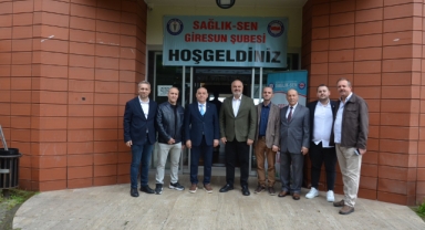 AK Parti Giresun İl Başkanı Yılmaz, Sağlık Çalışanları ile Bir Araya Geldi
