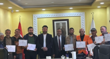 Alucra’da ‘Başıboş Hayvanlara Müdahale’ Kursunu Tamamlayan Personeller Sertifikalarını Aldı 