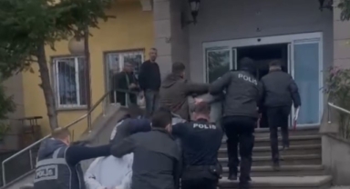 Artvin'in Hopa ilçesinde marketi kurşunlayan 3 kişi Sivas'ta yakalandı   