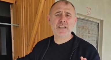 Ayılar bu kez belediye başkanının evine girdi