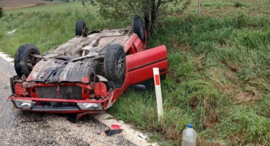 Çorum'da devrilen otomobildeki 4 kişi yaralandı
