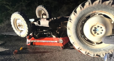 Devrilen traktörün altında kalan sürücü hayatını kaybetti