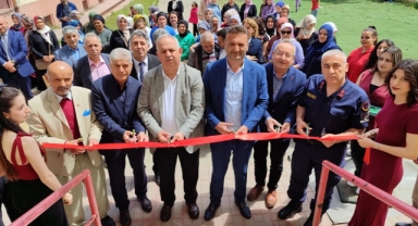 Eynesil’de Halk Eğitim Sergisi Göz Doldurdu
